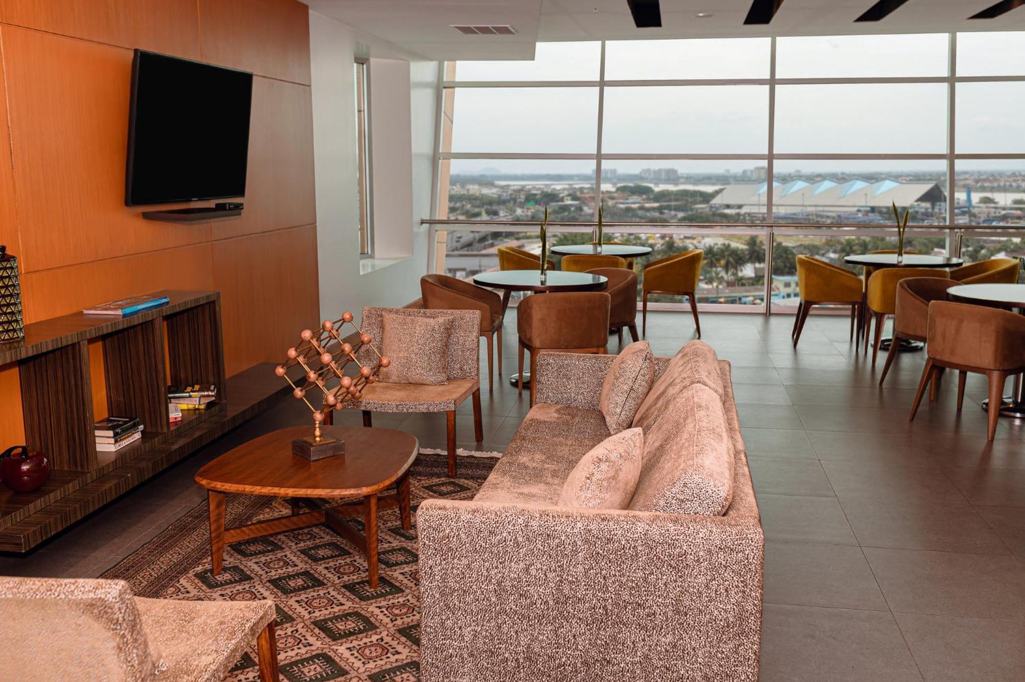 Holiday Inn Guayaquil Airport By Ihg Екстериор снимка VIP Lounge at the airport