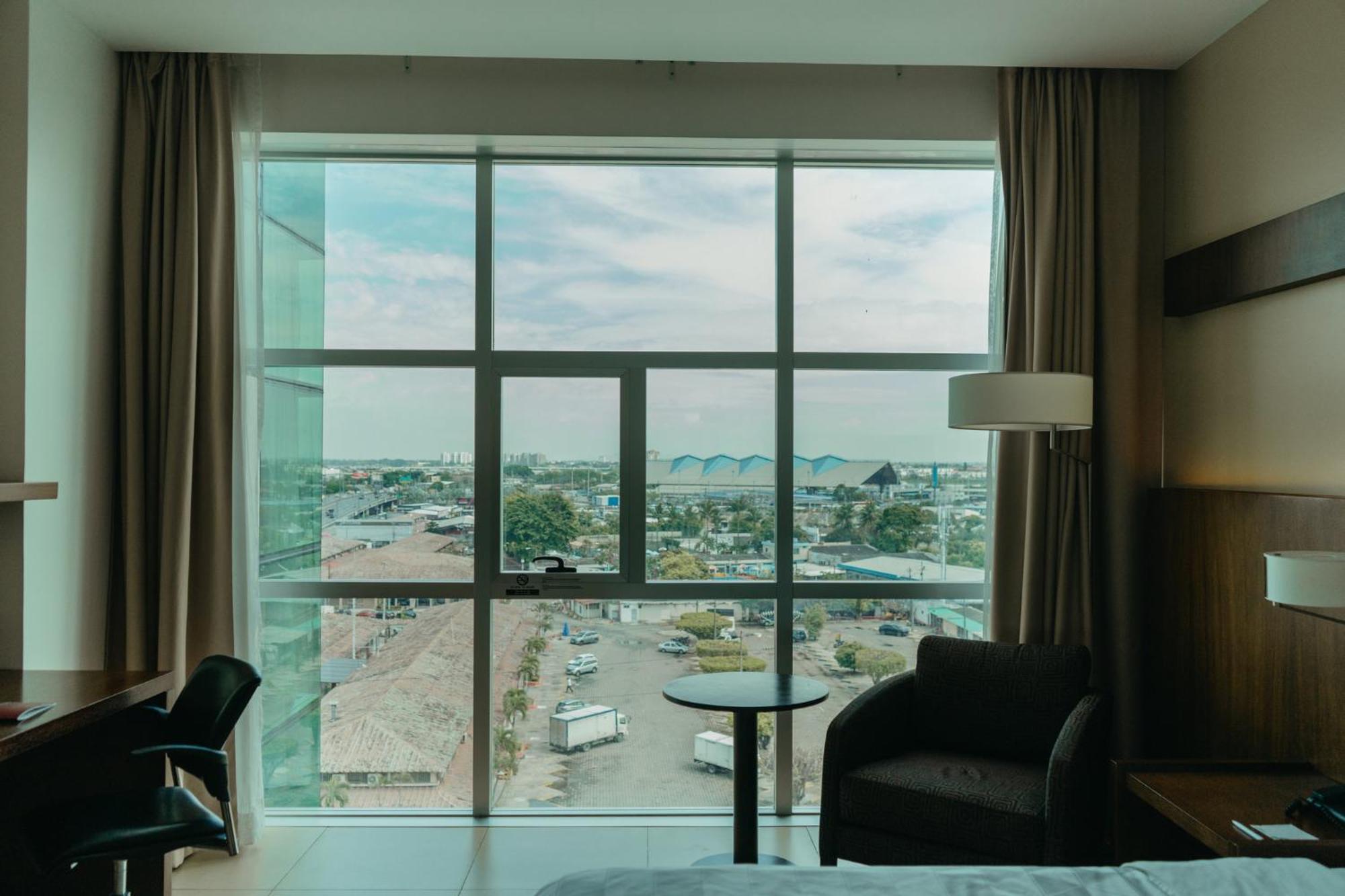 Holiday Inn Guayaquil Airport By Ihg Екстериор снимка View from a room at the hotel