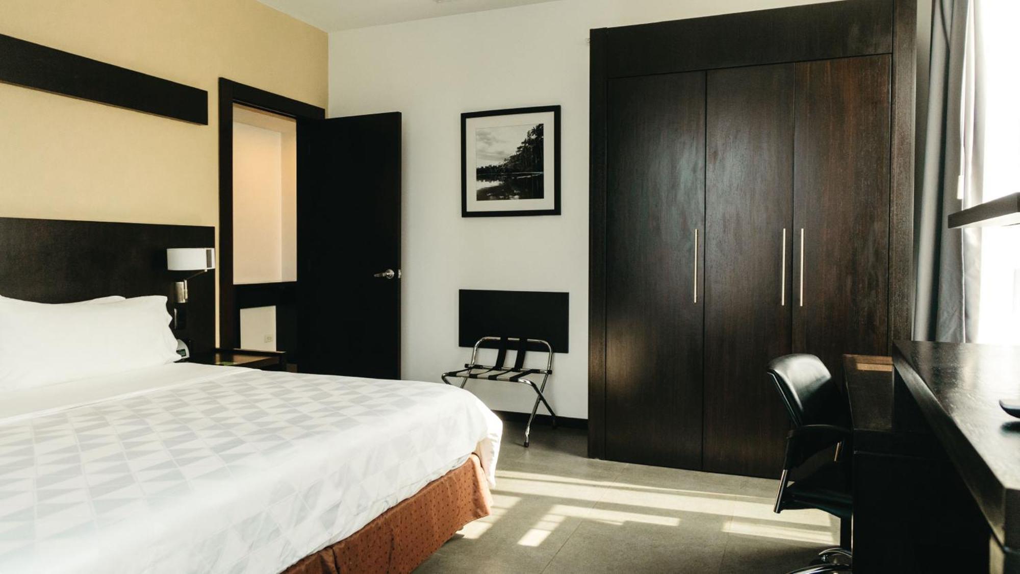 Holiday Inn Guayaquil Airport By Ihg Екстериор снимка A room at the hotel