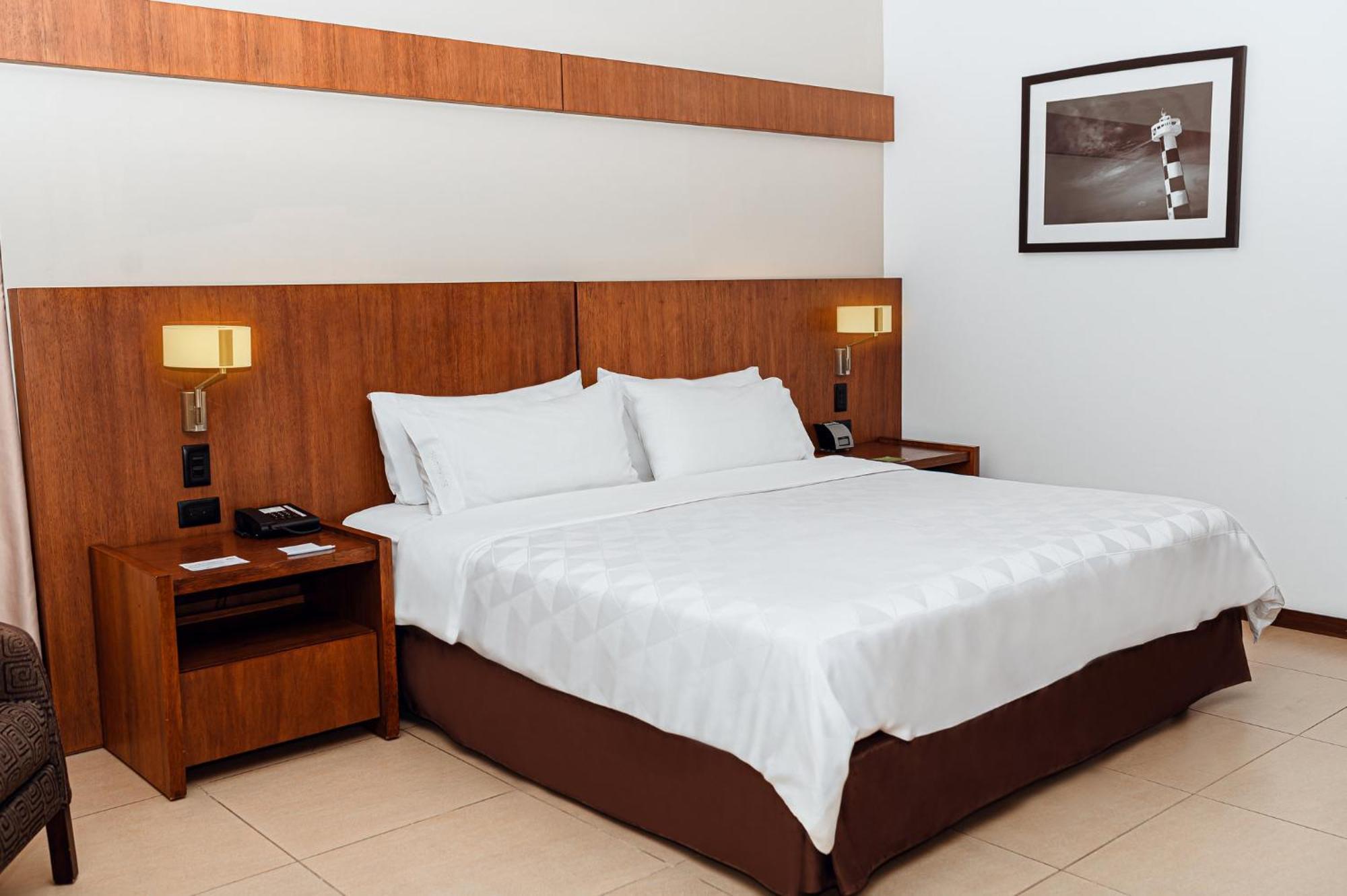 Holiday Inn Guayaquil Airport By Ihg Екстериор снимка A bedroom