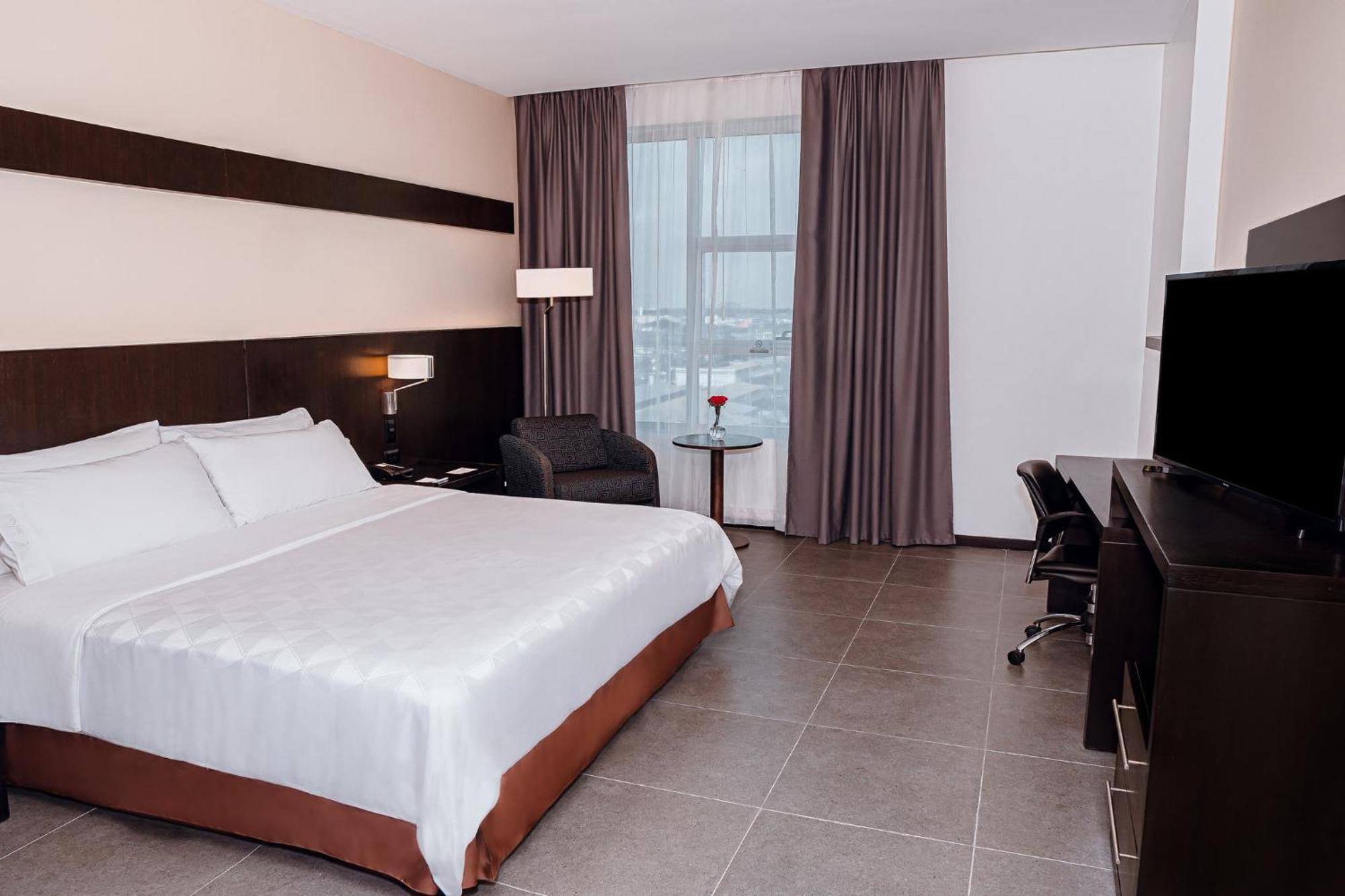 Holiday Inn Guayaquil Airport By Ihg Екстериор снимка A room at the hotel