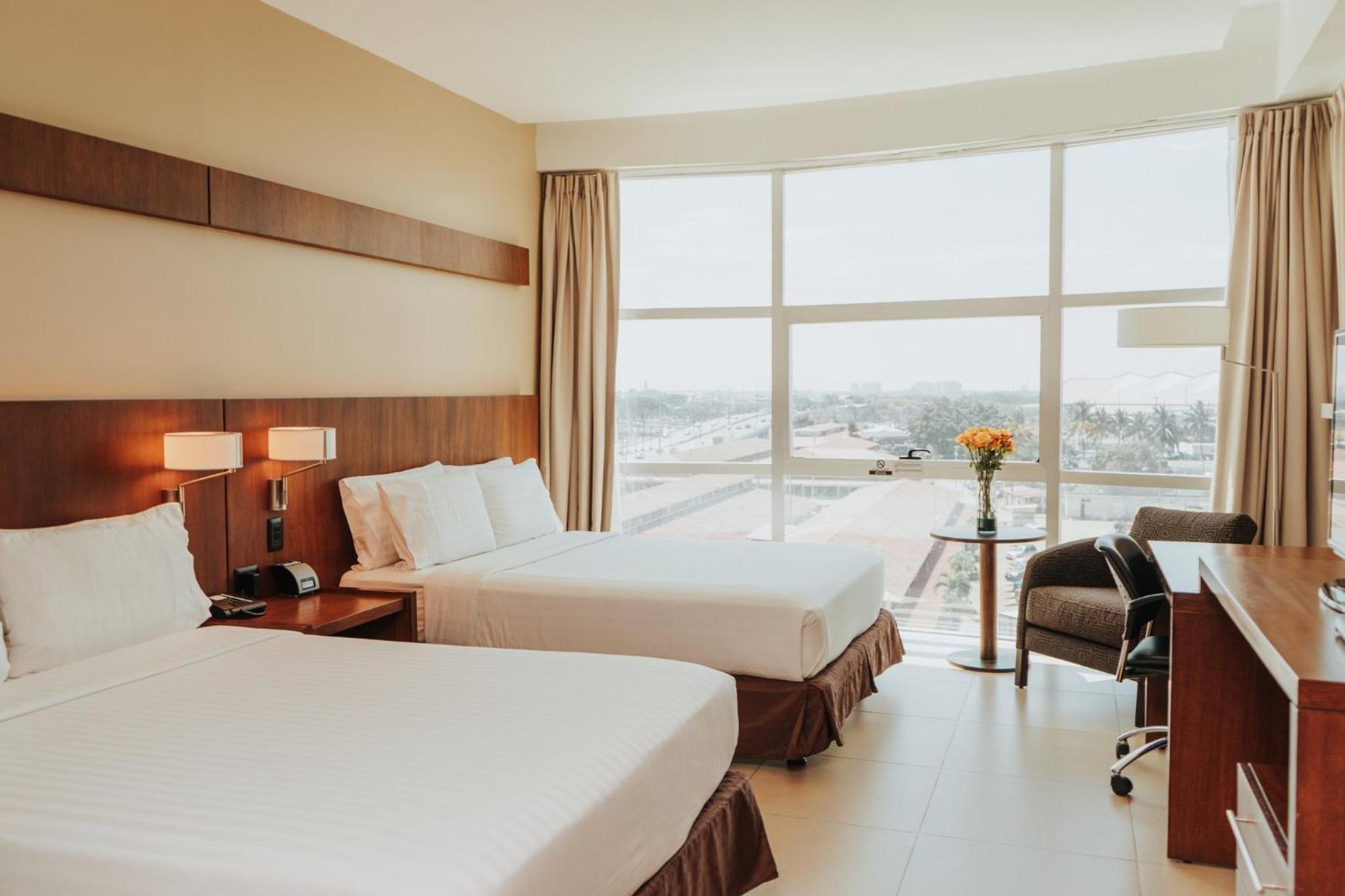 Holiday Inn Guayaquil Airport By Ihg Екстериор снимка A room at the hotel