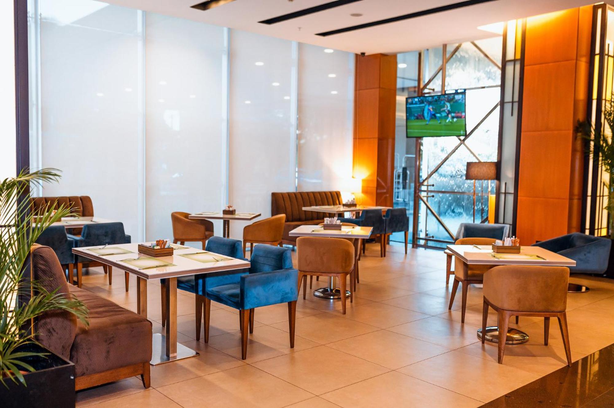 Holiday Inn Guayaquil Airport By Ihg Екстериор снимка The lounge at the airport