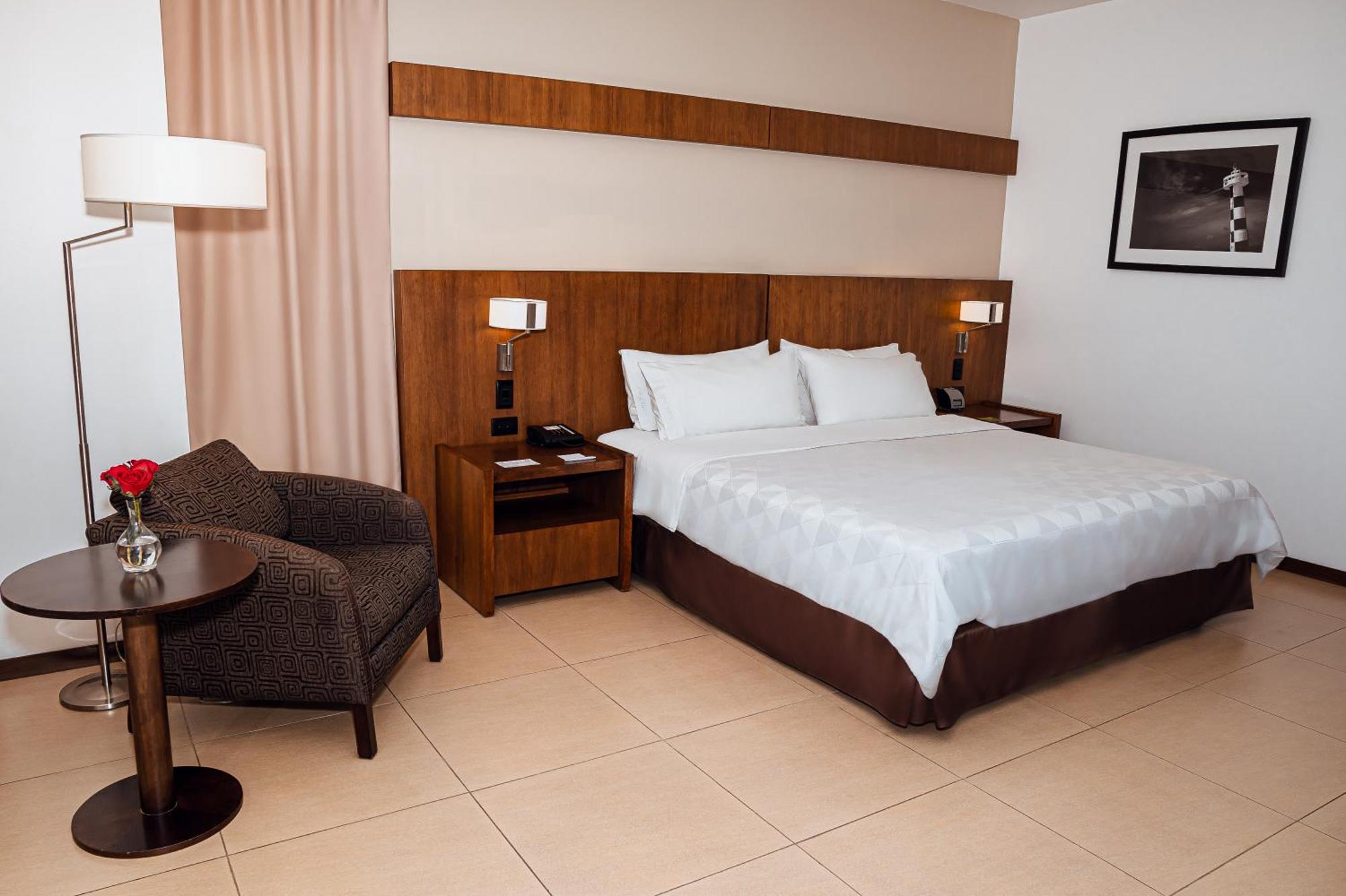Holiday Inn Guayaquil Airport By Ihg Екстериор снимка